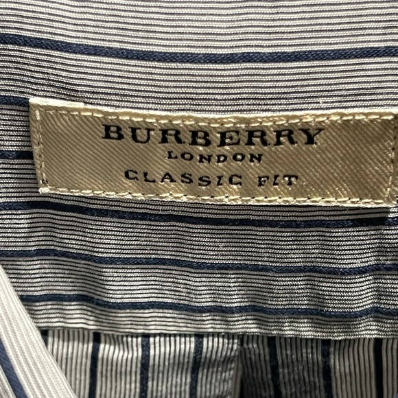 Burberry shirt - Picture 3 of 7